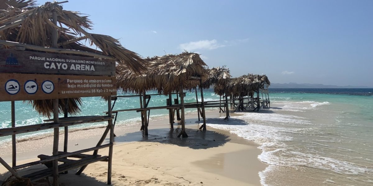 https:/tour/paradise-island/